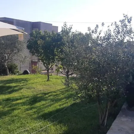 Black&white, Own Parking Apartman Split